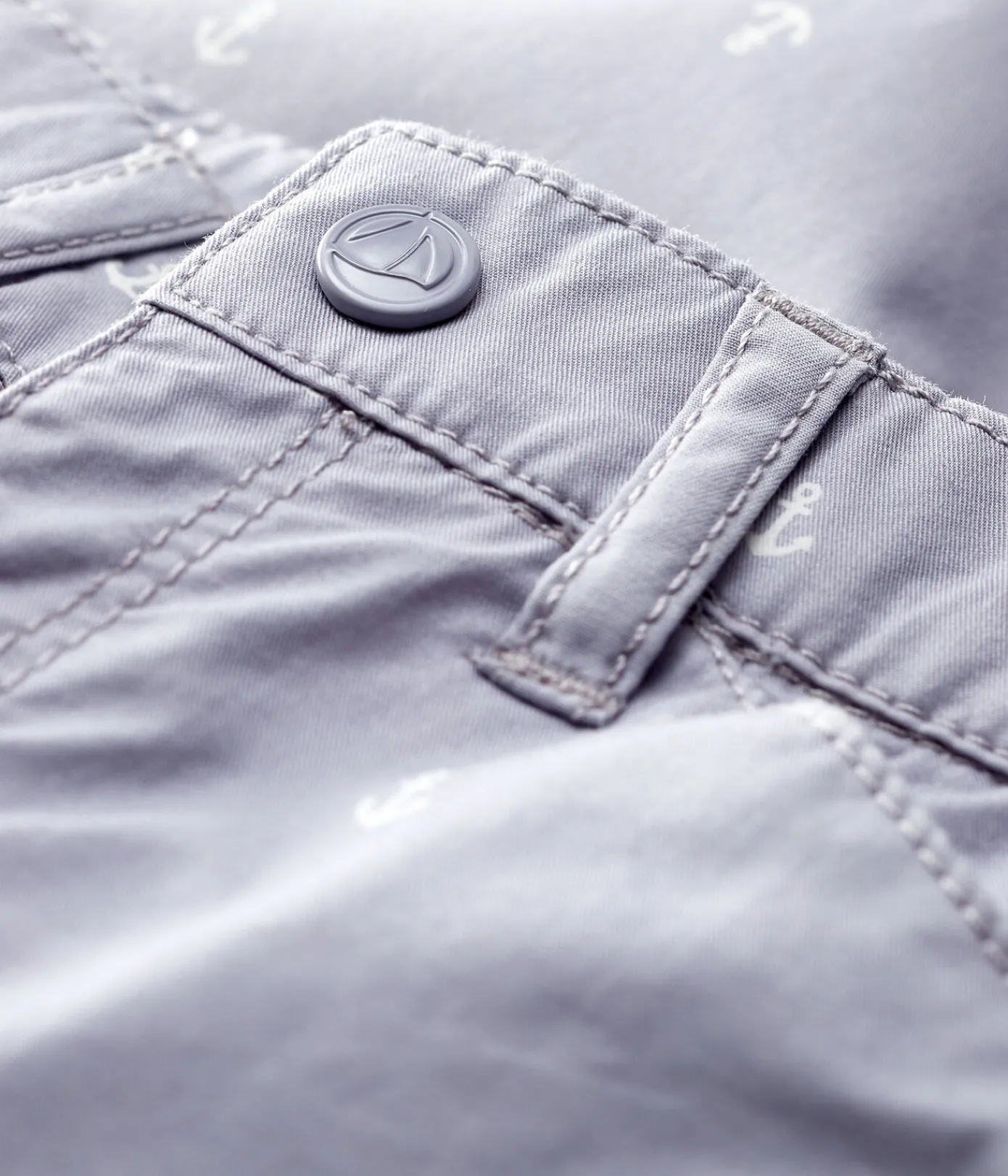 Petit Bateau Shorts, Hosen, Leggings*Baby-Hose aus besticktem Twill Jungen grau CONCRETE