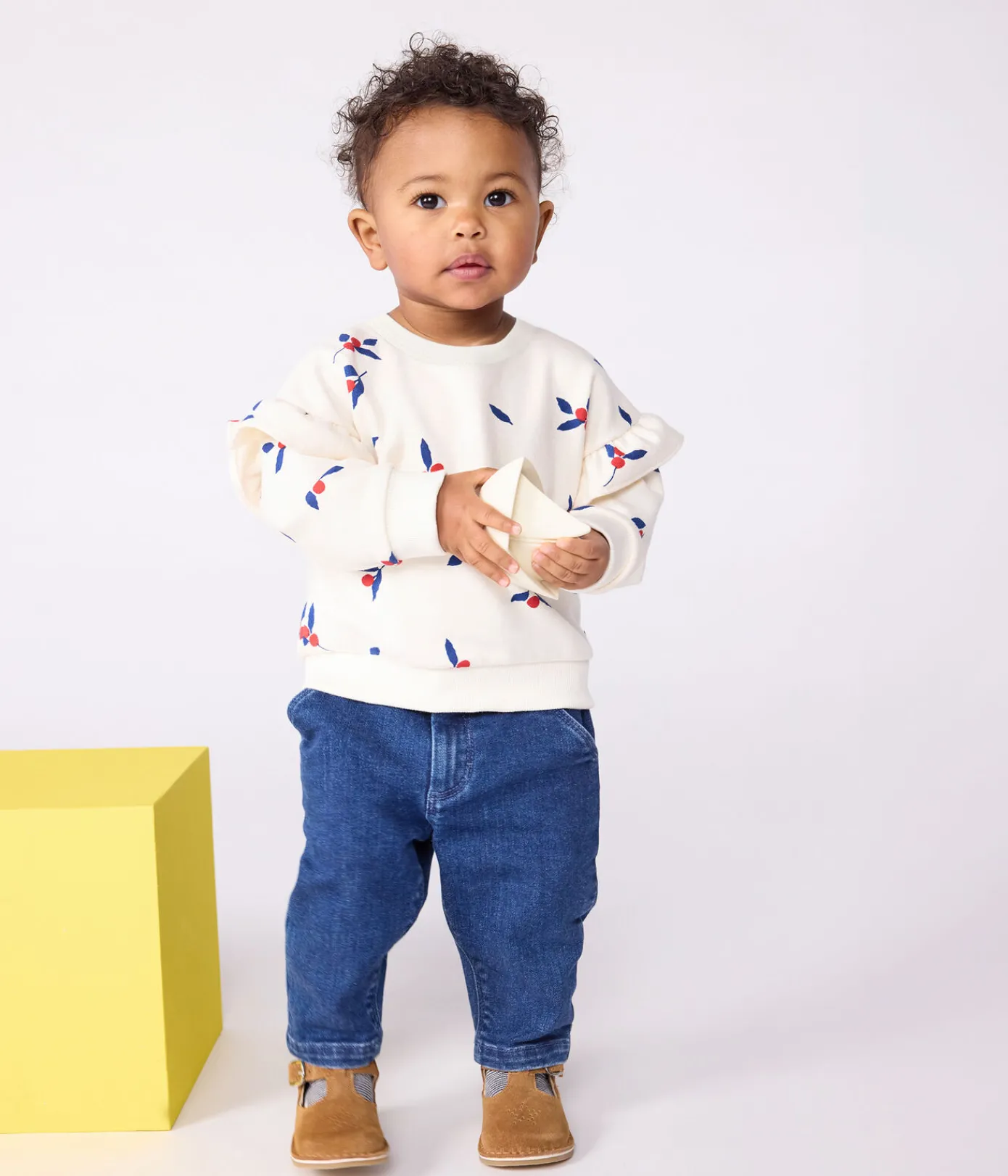 Petit Bateau Pullover, Cardigans*Baby-Sweatshirt aus Baumwolle mit Beerenmotiv und Volants MILK/ MULTICO