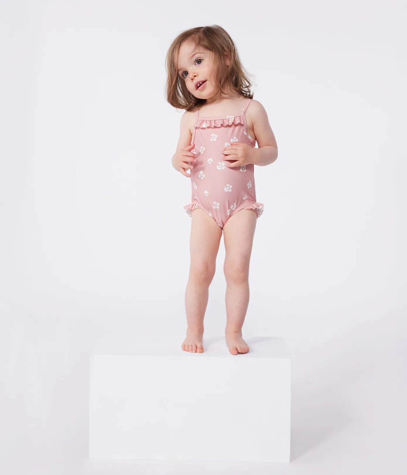 Petit Bateau Bademode, Uv-Kleidung*Einteiliger Baby-Badeanzug mit Rüschen und Blumenmuster rosa CHARME/weiss MARSHMALLOW