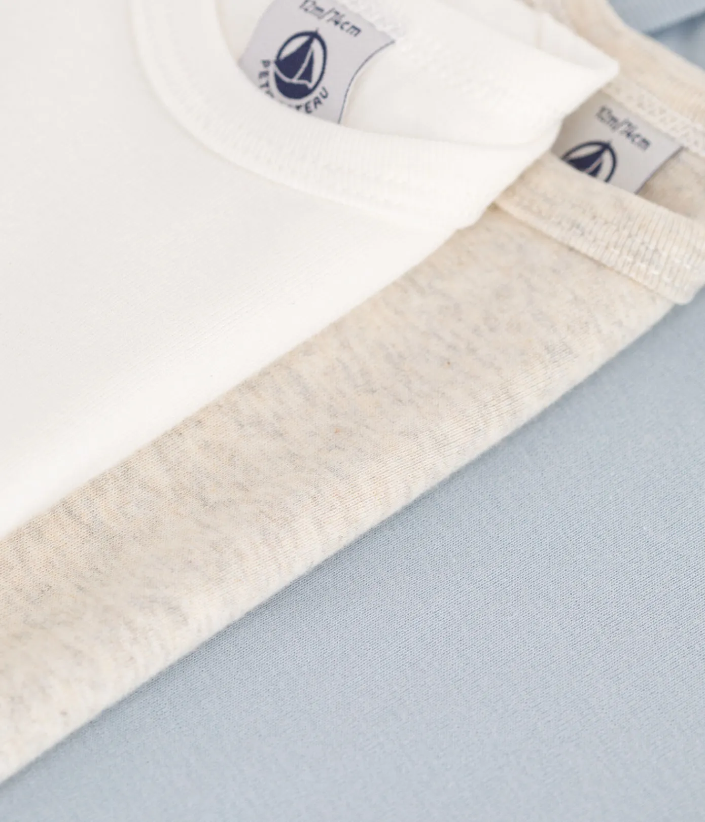 Petit Bateau Bodys*3er-Set aus einfarbigen, kurzärmeligen Bodys aus Baumwolle für Babys variante 1