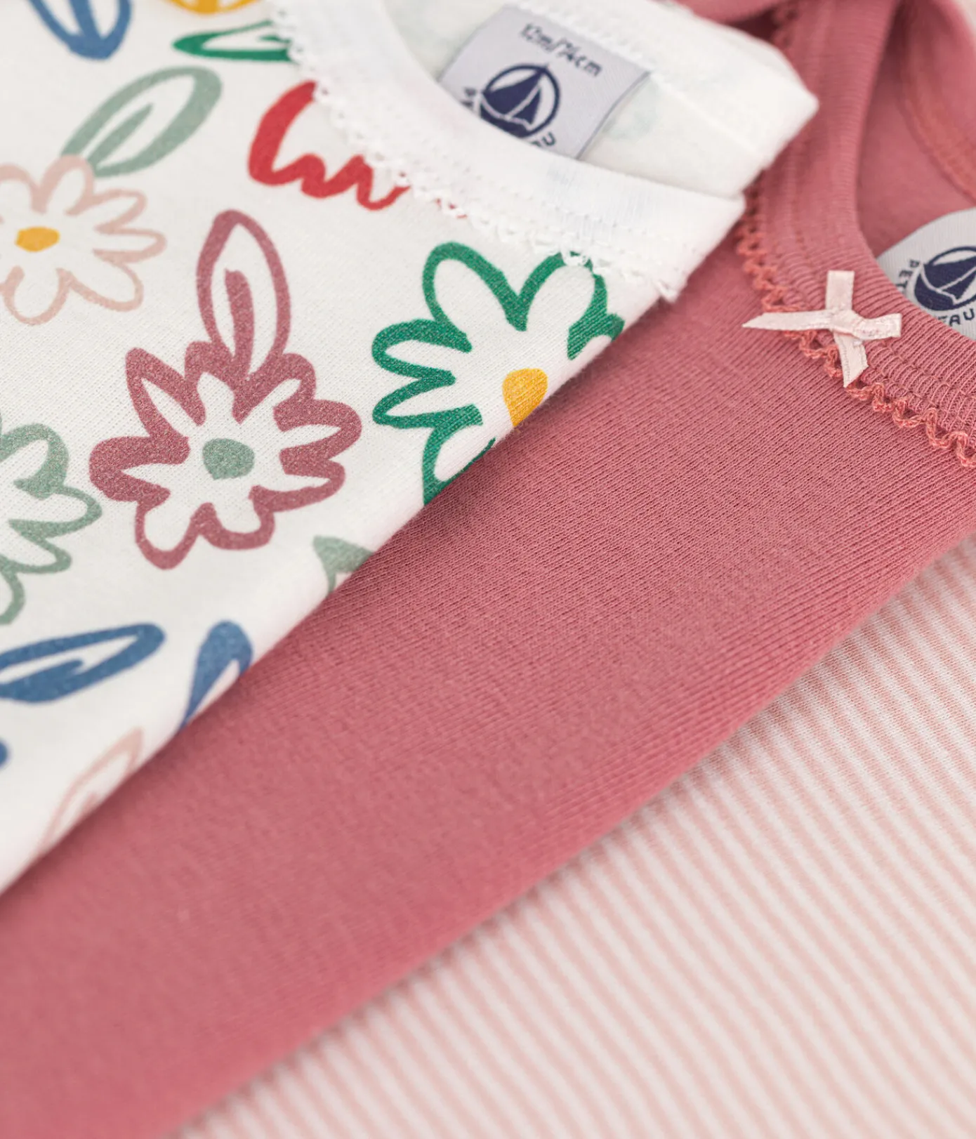 Petit Bateau Bodys*3er-Set langärmelige Bodys aus Baumwolle mit Blumenmotiv für Babys variante 1
