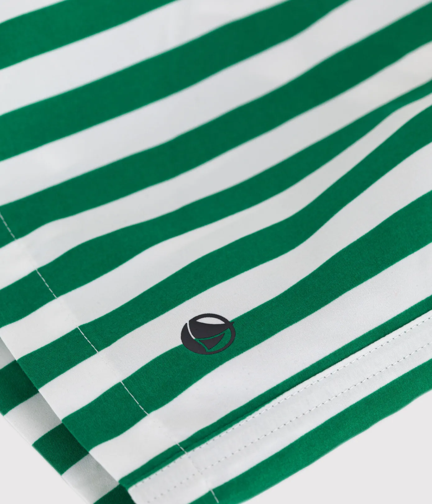Petit Bateau Bademode, Uv-Kleidung*Kinder-Badeshorts mit Streifen grün MARSHMALLOW/ JARDIN