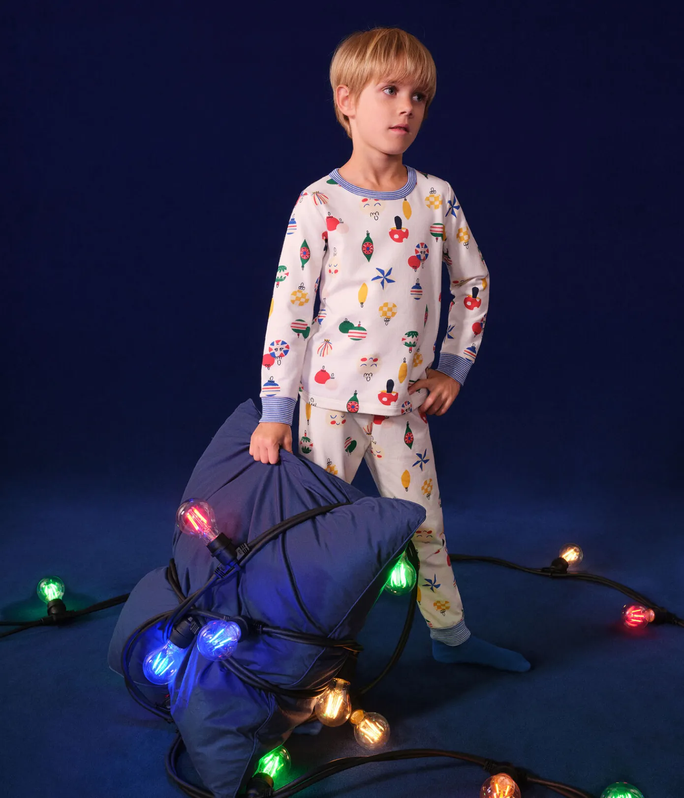 Petit Bateau Schlafanzüge, Pyjamas|Schlafanzüge, Nachthemden*Kinder-Pyjama aus aufgerautem Molton mit Weihnachtskugel-Motiv weiss MARSHMALLOW/weiss MULTICO