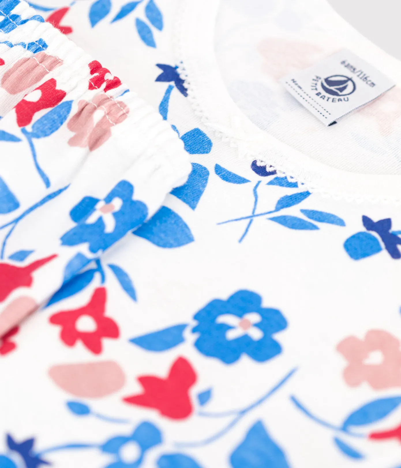 Petit Bateau Schlafanzüge, Nachthemden*Kinder-Pyjama aus Baumwolle mit Blumenmotiv weiss MARSHMALLOW/weiss MULTICO