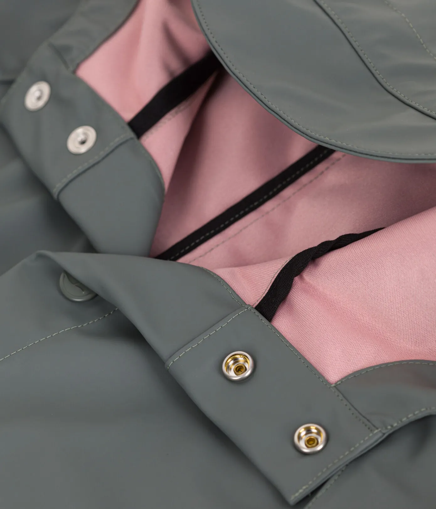 Petit Bateau Mäntel, Jacken, Regenjacken*Kinder-Regenjacke mit zwei Farben grün THUYA:CHARME