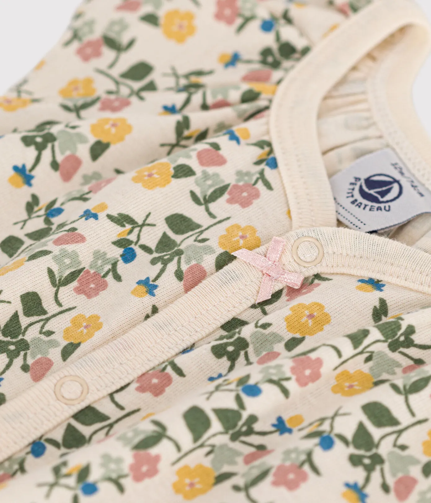 Petit Bateau Schlafanzüge, Strampler|Sets, Overalls & Latzhosen*Kurzer Baby-Overall aus Baumwolle mit Blumenmotiv weiss AVALANCHE/ MULTICO