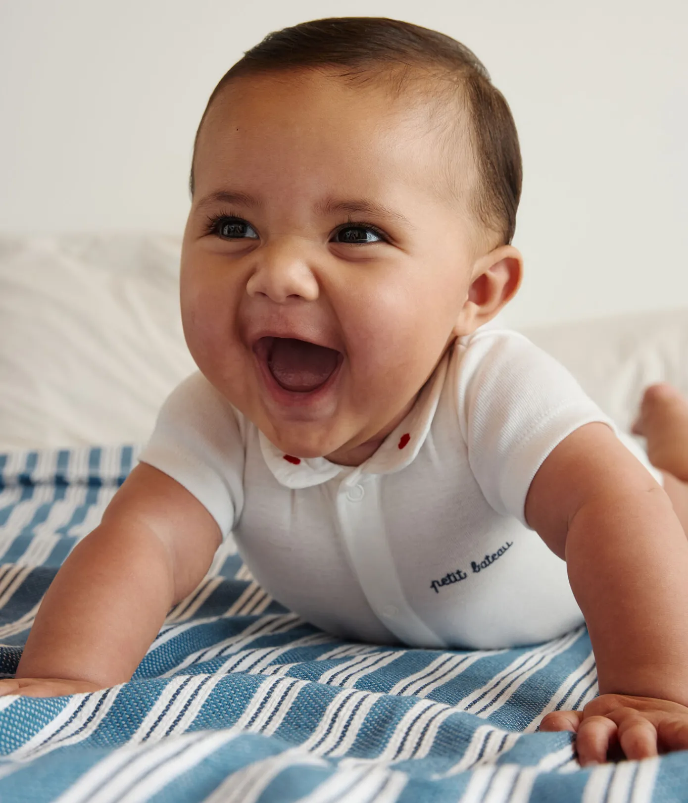 Petit Bateau Newborn|T-Shirts, Oberteile*Kurzärmeliger Newborn-Body mit Kragen aus Baumwolle weiss MARSHMALLOW