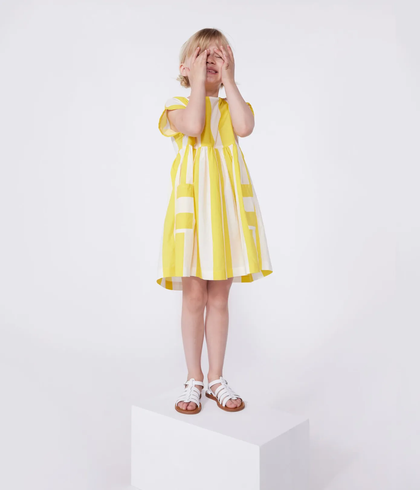 Petit Bateau Kleider, Röcke*Kurzärmeliges Kinder-Kleid aus Baumwolle mit Streifen weiss MARSHMALLOW/ ORGE
