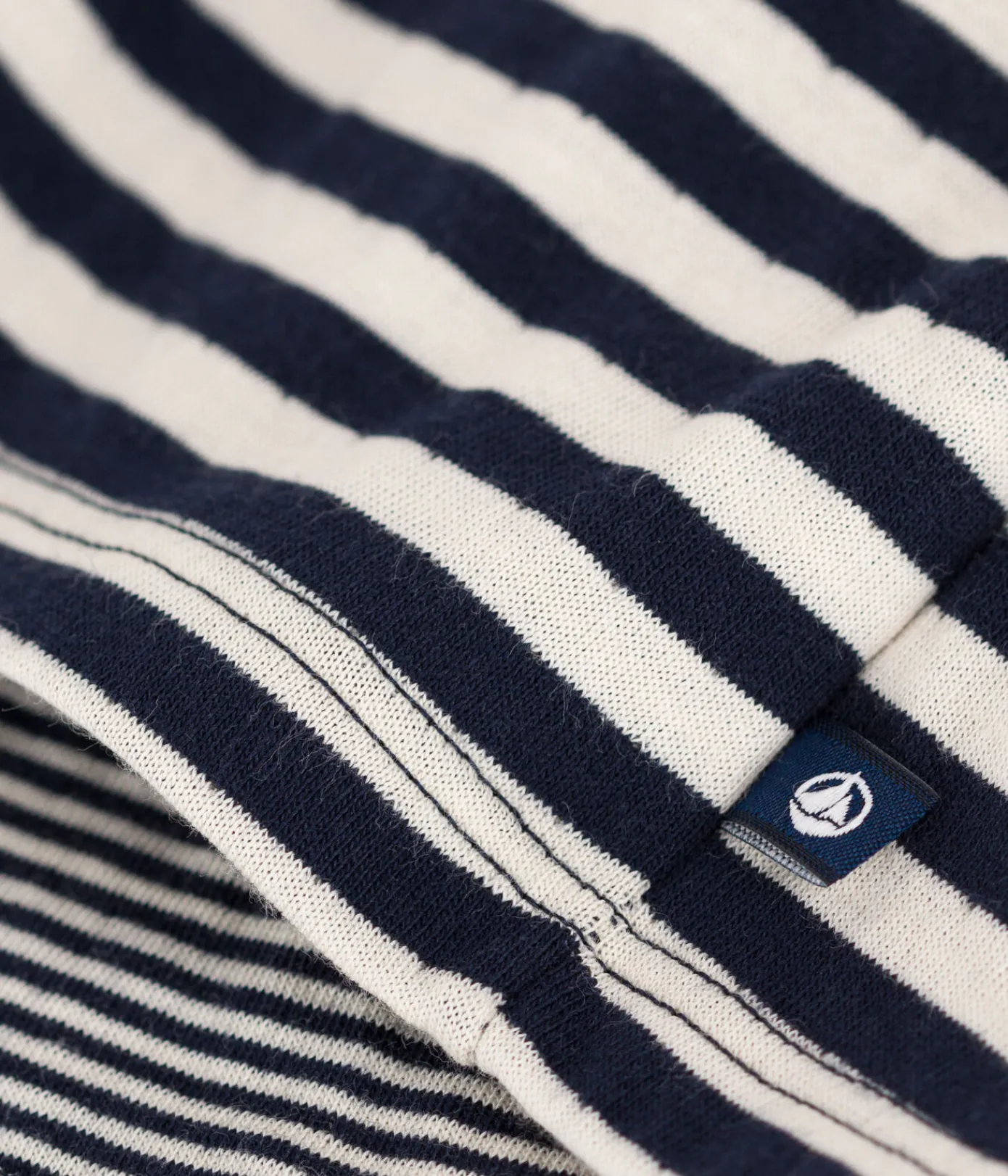 Petit Bateau Kleider*Langärmeliges Babykleid aus gestreiftem Doppeljersey blau SMOKING/ AVALANCHE