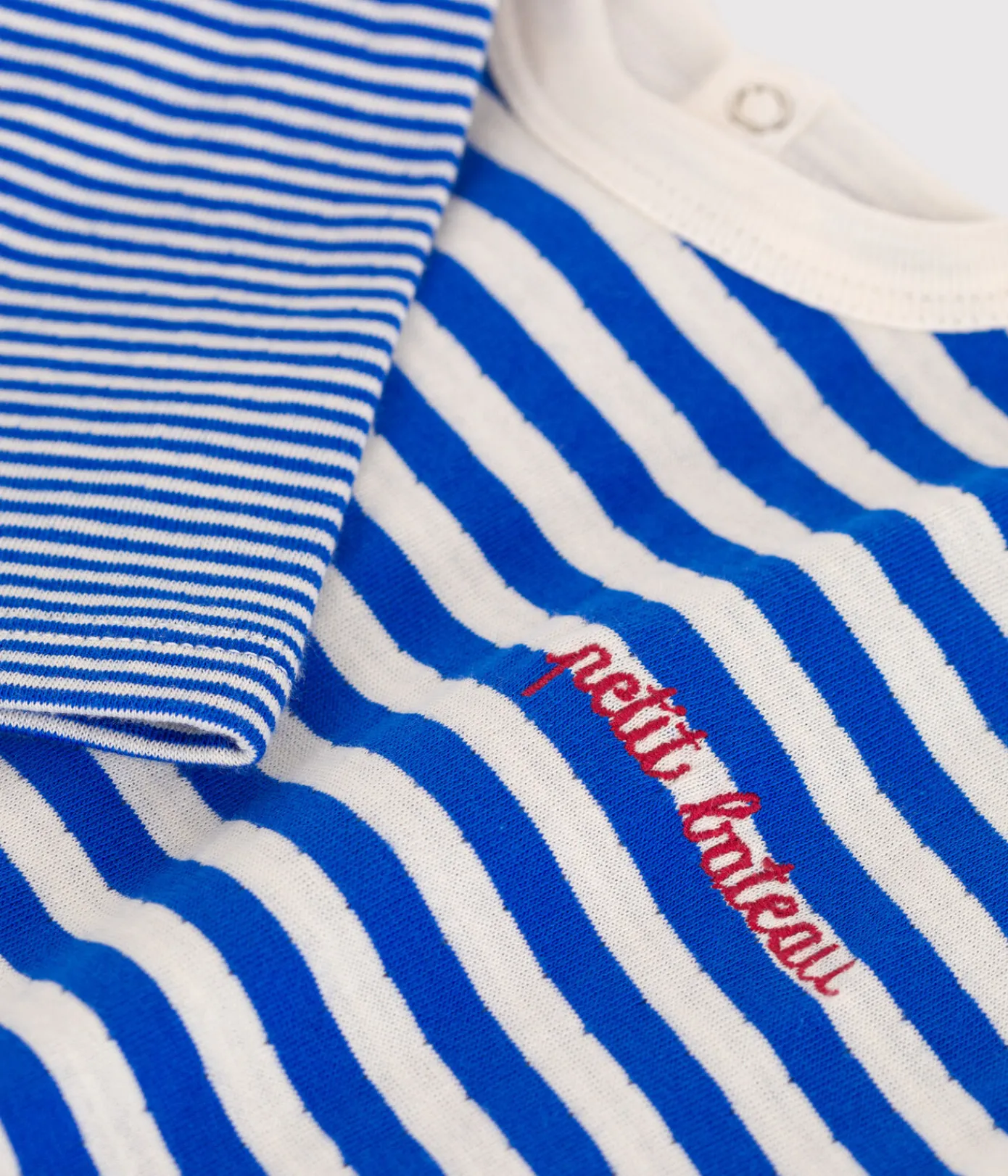 Petit Bateau T-Shirts, Oberteile*Langärmeliges Baby-T-Shirt aus Baumwolle mit Streifen PERSE/ AVALANCHE