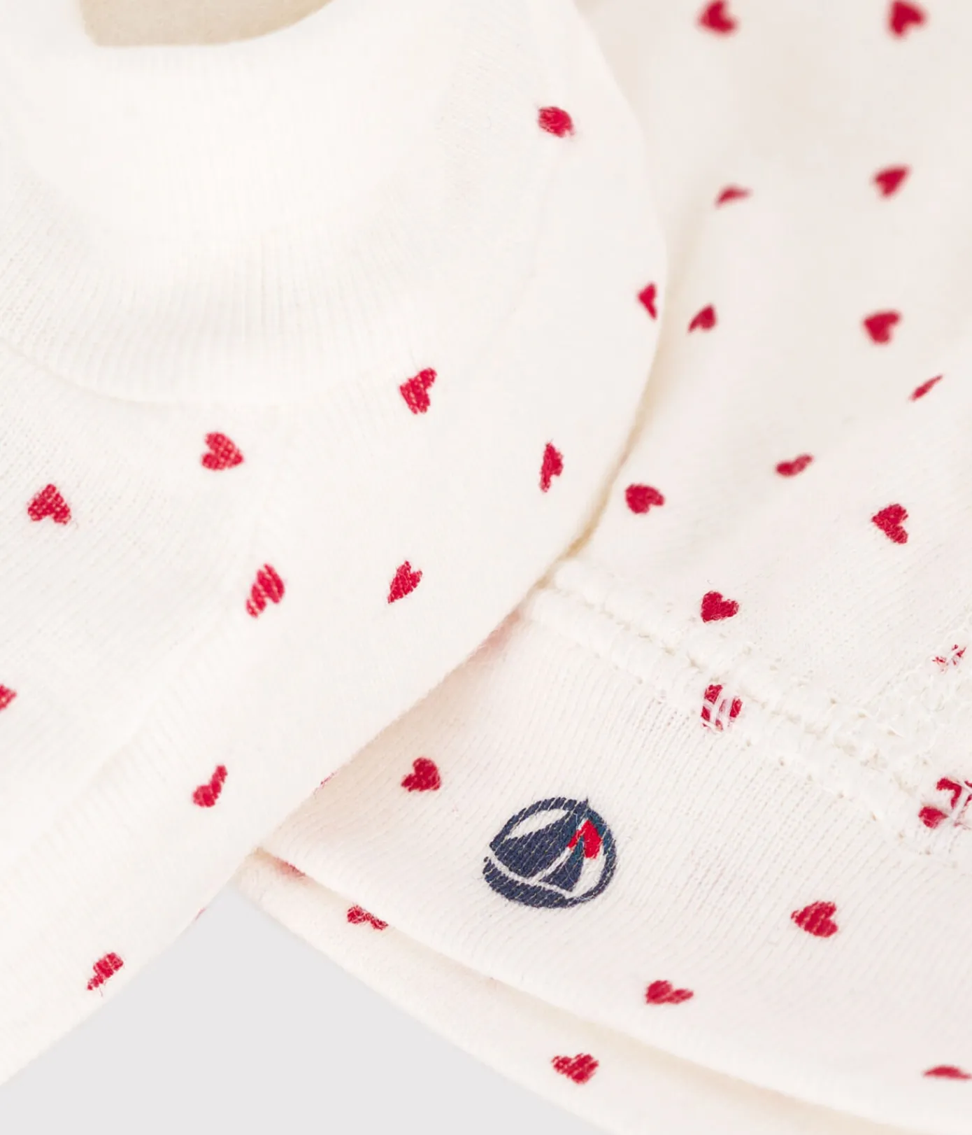 Petit Bateau Accessoires, Sonnenhüte, Caps|Socken, Schühchen*Set mit Mützchen und Babyschuhen mit Herzmotiv variante 1