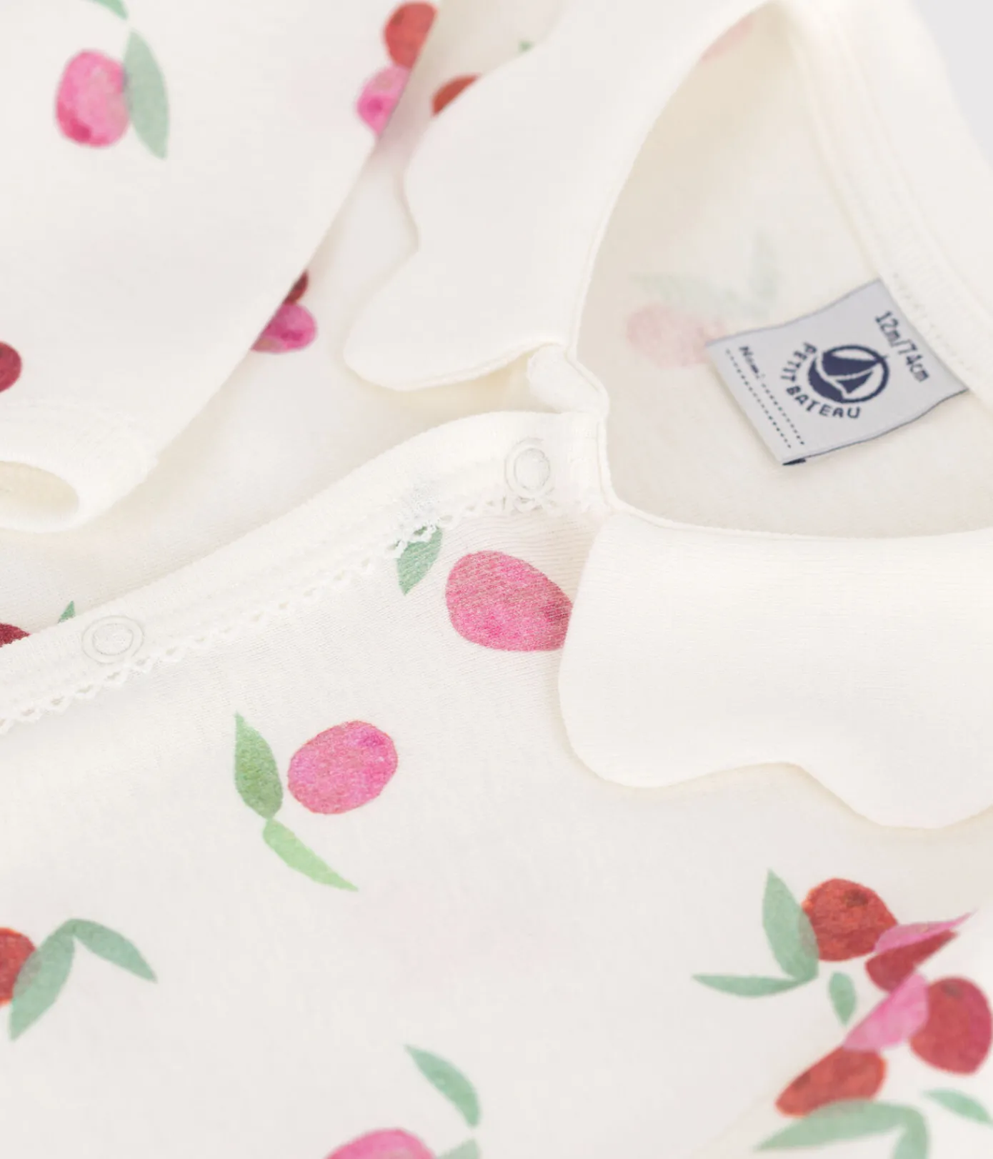 Petit Bateau Schlafanzüge, Strampler*Strampler aus Baumwolle Kragen in Blütenform mit Fruchtmotiv weiss MARSHMALLOW/weiss MULTICO