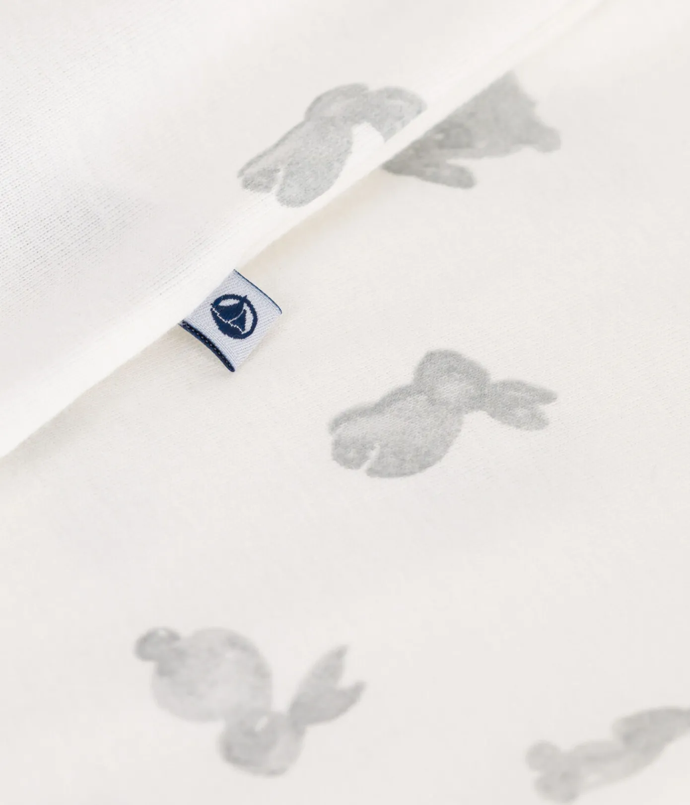 Petit Bateau Schlafanzüge, Strampler|Newborn*Strampler ohne Füßchen aus Baumwolle mit Hasen-Motiv weiss MARSHMALLOW/grau GRIS